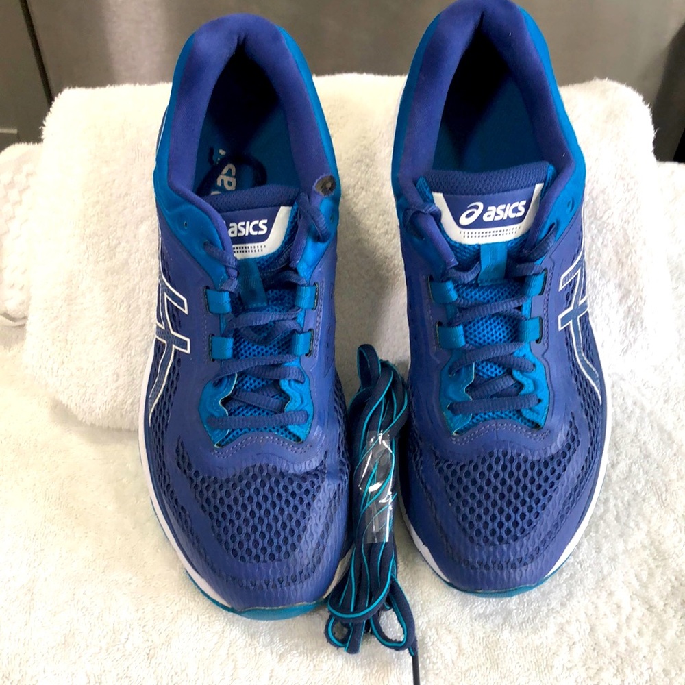Asics GT-2000 Blue Athletic Footwear